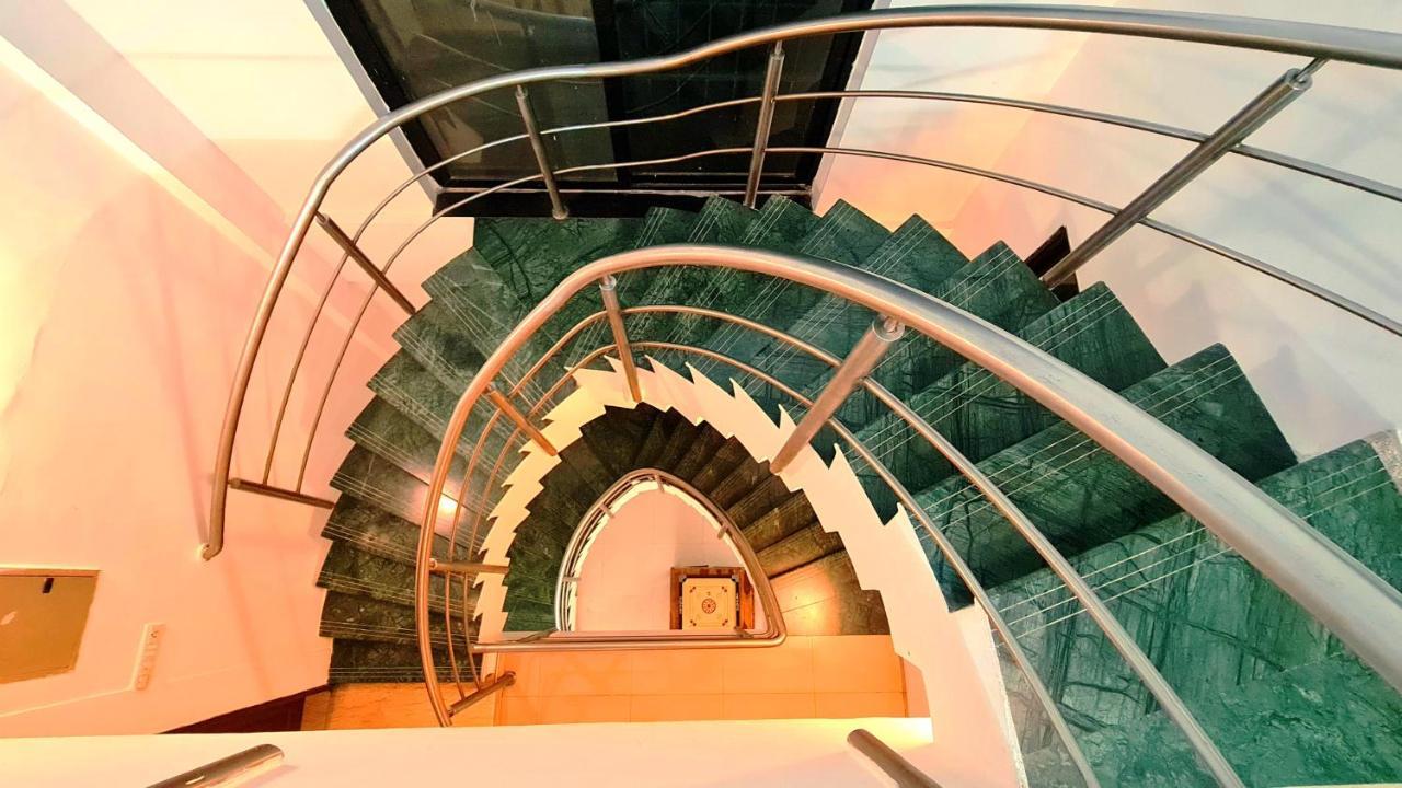 Lifespace- Spacious Hostel in a Luxurious Villa Pune Extérieur photo